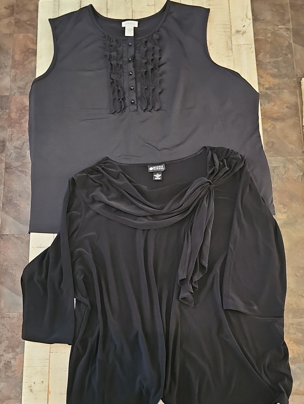 Black Draped Tie-Neck & Sleeveless Ruffle-Front Top Bundle 🌸 Like New 🌸